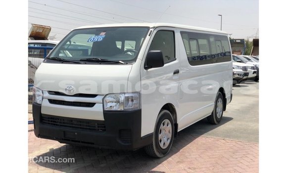 Acheter Import Voiture Toyota Hiace Blanc à Import - Dubai, A'ana Acheter Import Voiture Toyota Hiace Blanc à Import - Dubai, A'ana