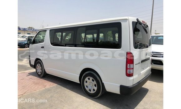 Acheter Import Voiture Toyota Hiace Blanc à Import - Dubai, A'ana Acheter Import Voiture Toyota Hiace Blanc à Import - Dubai, A'ana