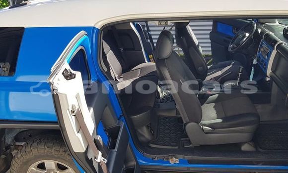 Buy Used Toyota FJ Cruiser Blue Car in Apia in Tuamasaga Buy Used Toyota FJ Cruiser Blue Car in Apia in Tuamasaga