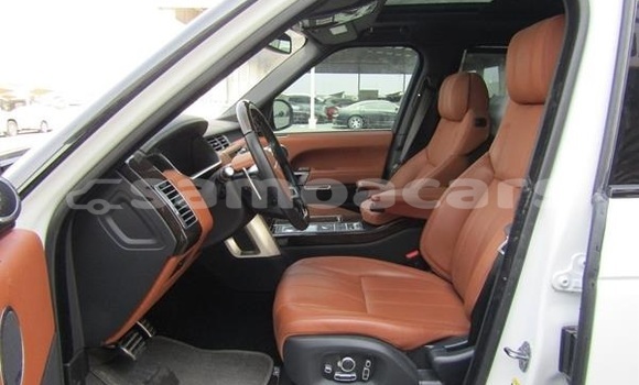 Buy Used Land Rover Range Rover White Car in Apia in Tuamasaga Buy Used Land Rover Range Rover White Car in Apia in Tuamasaga