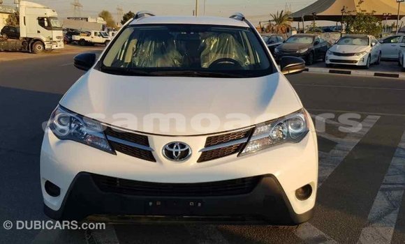 Acheter Import Voiture Toyota RAV4 Blanc à Import - Dubai, A'ana Acheter Import Voiture Toyota RAV4 Blanc à Import - Dubai, A'ana