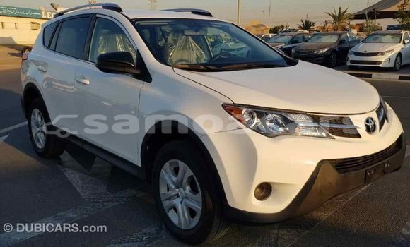 Acheter Import Voiture Toyota RAV4 Blanc à Import - Dubai, A'ana Acheter Import Voiture Toyota RAV4 Blanc à Import - Dubai, A'ana