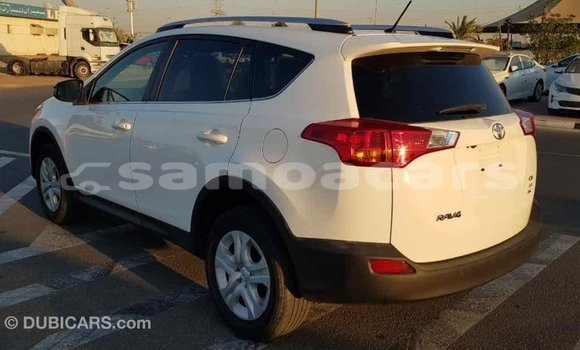 Acheter Import Voiture Toyota RAV4 Blanc à Import - Dubai, A'ana Acheter Import Voiture Toyota RAV4 Blanc à Import - Dubai, A'ana