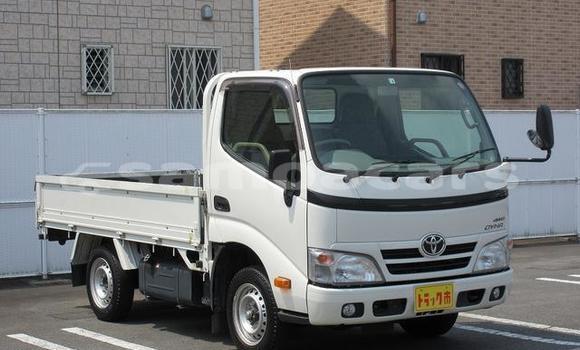 Buy Used Toyota Dyna White Car in Apia in Tuamasaga Buy Used Toyota Dyna White Car in Apia in Tuamasaga