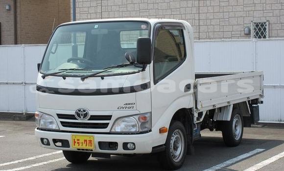 Buy Used Toyota Dyna White Car in Apia in Tuamasaga Buy Used Toyota Dyna White Car in Apia in Tuamasaga