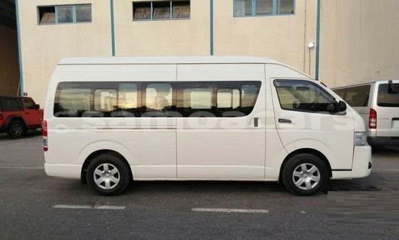 Acheter Occasion Voiture Toyota Hiace Blanc à Apia, Tuamasaga Acheter Occasion Voiture Toyota Hiace Blanc à Apia, Tuamasaga
