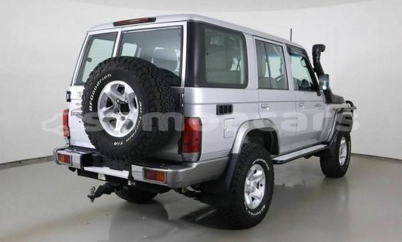 Acheter Occasion Voiture Toyota Land Cruiser Gris à Apia, Tuamasaga Acheter Occasion Voiture Toyota Land Cruiser Gris à Apia, Tuamasaga