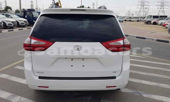 Acheter Import Voiture Toyota Sienna Blanc à Import - Dubai, A'ana Acheter Import Voiture Toyota Sienna Blanc à Import - Dubai, A'ana