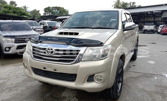 Acheter Occasion Voiture Toyota Hilux Beige à Samusu, Atua Acheter Occasion Voiture Toyota Hilux Beige à Samusu, Atua
