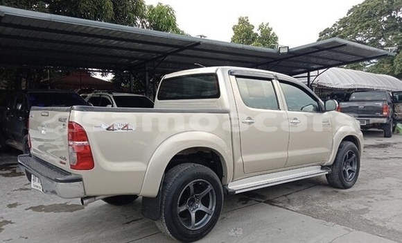 Acheter Occasion Voiture Toyota Hilux Beige à Samusu, Atua Acheter Occasion Voiture Toyota Hilux Beige à Samusu, Atua