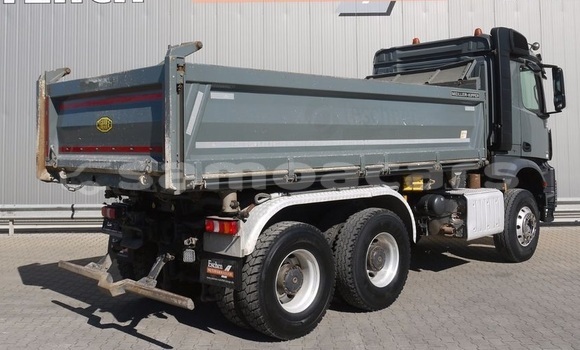 Acheter Occasion Utilitaire Mercedes‒Benz Tipper Vert à Faleasiu, A'ana Acheter Occasion Utilitaire Mercedes‒Benz Tipper Vert à Faleasiu, A'ana