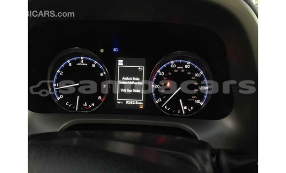 Acheter Import Voiture Toyota RAV4 Noir à Import - Dubai, A'ana Acheter Import Voiture Toyota RAV4 Noir à Import - Dubai, A'ana