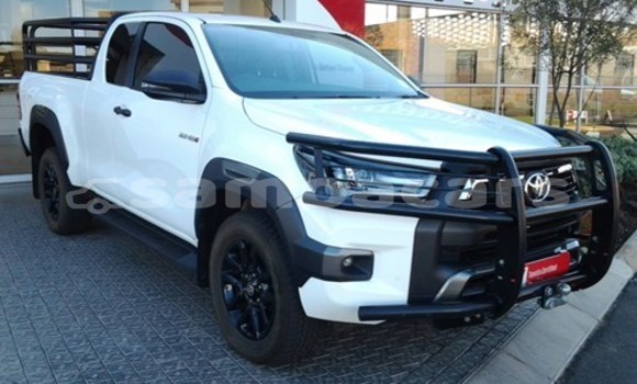 Acheter Occasion Voiture Toyota Hilux Blanc à Apia, Tuamasaga