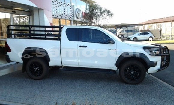 Buy Used Toyota Hilux White Car in Apia in Tuamasaga Buy Used Toyota Hilux White Car in Apia in Tuamasaga