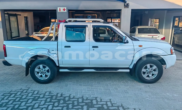 Buy Used Nissan NP 300 White Car in Faleasiu in A'ana Buy Used Nissan NP 300 White Car in Faleasiu in A'ana