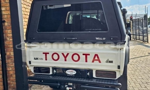 Buy Used Toyota Land Cruiser White Car in Apia in Tuamasaga Buy Used Toyota Land Cruiser White Car in Apia in Tuamasaga
