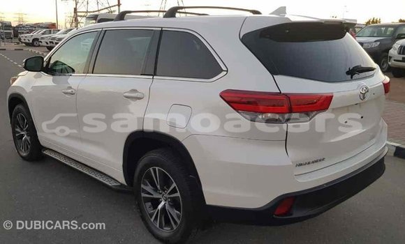 Acheter Import Voiture Toyota Highlander Blanc à Import - Dubai, A'ana Acheter Import Voiture Toyota Highlander Blanc à Import - Dubai, A'ana