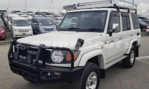 Acheter Occasion Voiture Toyota Land Cruiser Blanc à Faleialupo, Vaisigano Acheter Occasion Voiture Toyota Land Cruiser Blanc à Faleialupo, Vaisigano