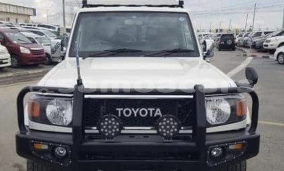 Acheter Occasion Voiture Toyota Land Cruiser Blanc à Faleialupo, Vaisigano Acheter Occasion Voiture Toyota Land Cruiser Blanc à Faleialupo, Vaisigano