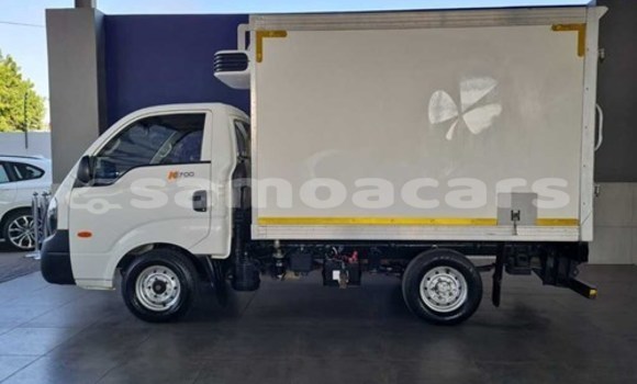 Buy Used Kia K7 White Car in Apia in Tuamasaga Buy Used Kia K7 White Car in Apia in Tuamasaga