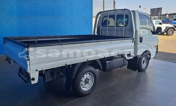 Buy Used Kia K7 White Car in Matatufu in Atua Buy Used Kia K7 White Car in Matatufu in Atua