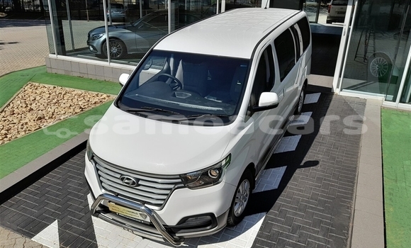 Buy Used Hyundai H1 White Car in Faleialupo in Vaisigano Buy Used Hyundai H1 White Car in Faleialupo in Vaisigano
