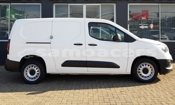 Buy Used Opel Combo White Car in Apia in Tuamasaga Buy Used Opel Combo White Car in Apia in Tuamasaga