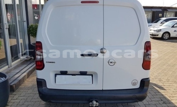 Buy Used Opel Combo White Car in Apia in Tuamasaga Buy Used Opel Combo White Car in Apia in Tuamasaga