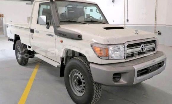 Buy Used Toyota Land Cruiser White Car in Apia in Tuamasaga Buy Used Toyota Land Cruiser White Car in Apia in Tuamasaga