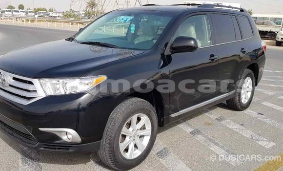 Acheter Import Voiture Toyota Highlander Noir à Import - Dubai, A'ana Acheter Import Voiture Toyota Highlander Noir à Import - Dubai, A'ana