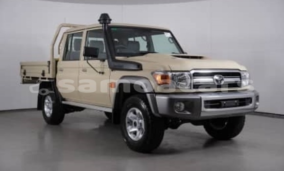 Buy Used Toyota Land Cruiser White Car in Apia in Tuamasaga Buy Used Toyota Land Cruiser White Car in Apia in Tuamasaga
