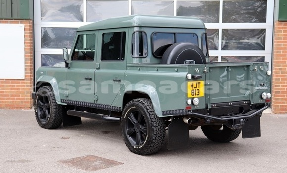 Buy Used Land Rover Defender Green Car in Apia in Tuamasaga Buy Used Land Rover Defender Green Car in Apia in Tuamasaga