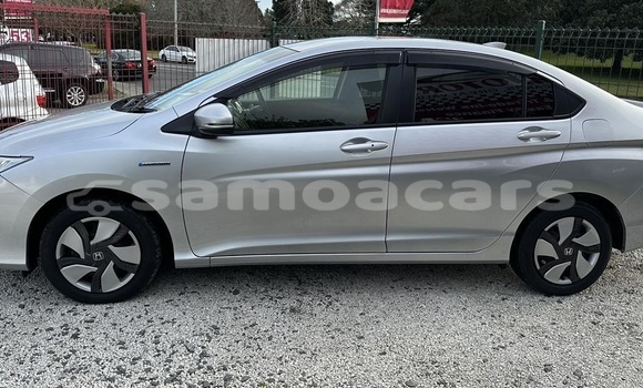 Buy Used Honda Grace Silver Car in Apia in Tuamasaga Buy Used Honda Grace Silver Car in Apia in Tuamasaga