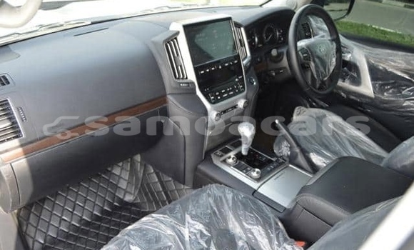 Acheter Occasion Voiture Toyota Land Cruiser Noir à Apai, Aiga-i-le-Tai Acheter Occasion Voiture Toyota Land Cruiser Noir à Apai, Aiga-i-le-Tai