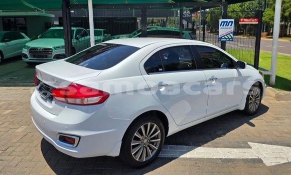 Buy Used Suzuki Ciaz White Car in Apia in Tuamasaga Buy Used Suzuki Ciaz White Car in Apia in Tuamasaga