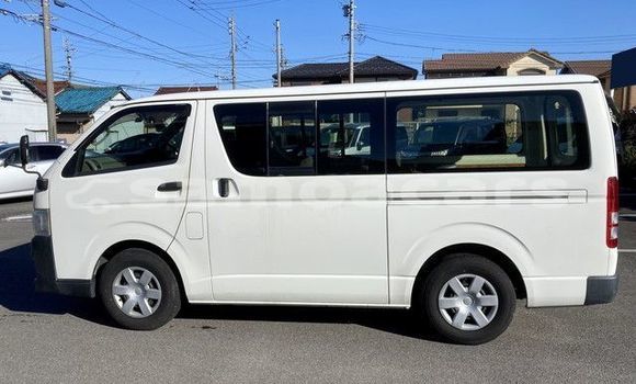 Buy Used Toyota Hiace White Car in Apia in Tuamasaga Buy Used Toyota Hiace White Car in Apia in Tuamasaga