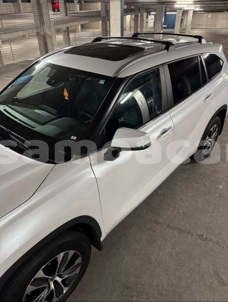 Big with watermark toyota highlander tuamasaga apia 5570