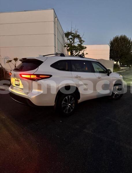 Big with watermark toyota highlander tuamasaga apia 5570