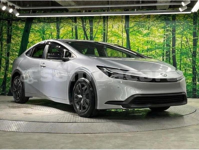 Big with watermark toyota prius aiga i le tai apai 5576