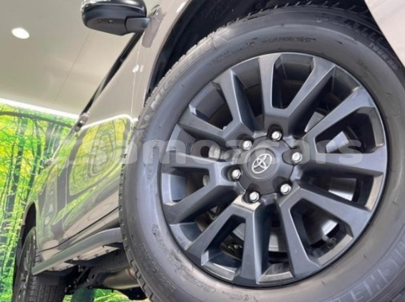 Big with watermark toyota land cruiser prado tuamasaga apia 5578