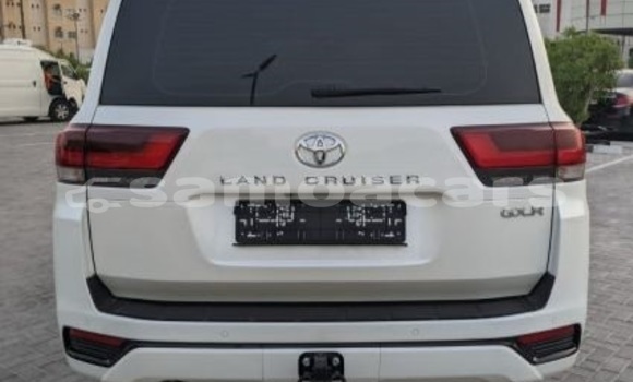 Buy Used Toyota Land Cruiser White Car in Apia in Tuamasaga Buy Used Toyota Land Cruiser White Car in Apia in Tuamasaga