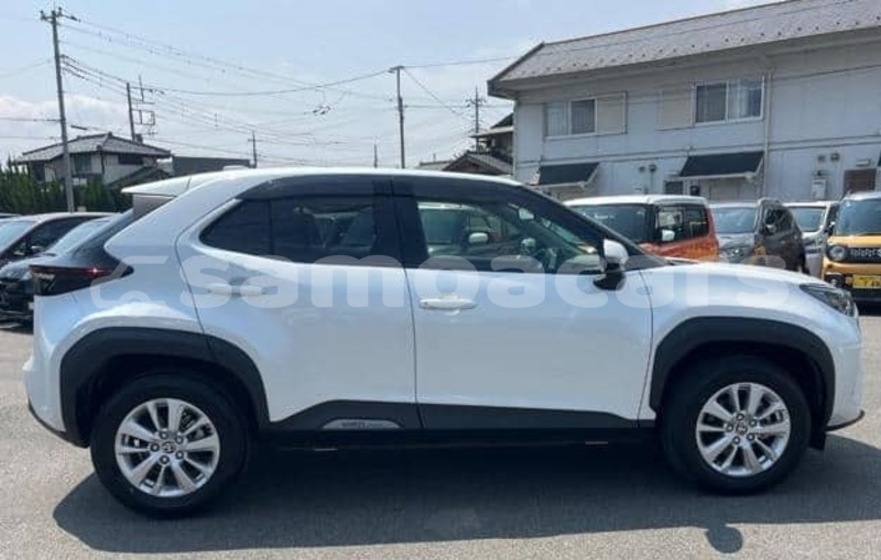 Big with watermark toyota yaris tuamasaga apia 5598