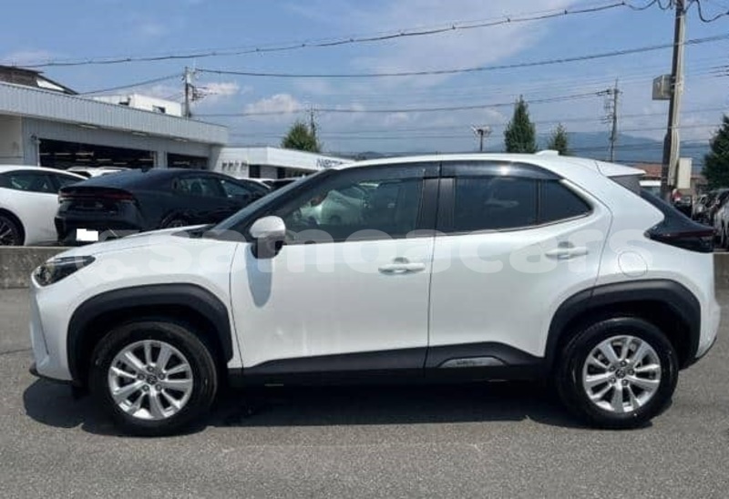 Big with watermark toyota yaris tuamasaga apia 5599