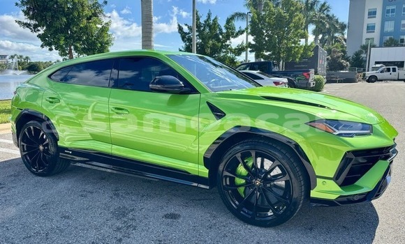Buy Used Lamborghini Urus Green Car in Apia in Tuamasaga