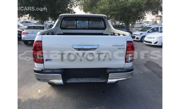 Buy Import Toyota Hilux White Car in Import - Dubai in A'ana Buy Import Toyota Hilux White Car in Import - Dubai in A'ana
