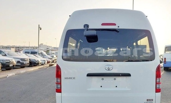 Buy Used Toyota Hiace White Car in Apia in Tuamasaga Buy Used Toyota Hiace White Car in Apia in Tuamasaga