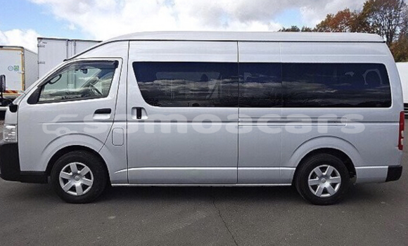 Buy Used Toyota Hiace Silver Car in Apai in Aiga-i-le-Tai Buy Used Toyota Hiace Silver Car in Apai in Aiga-i-le-Tai