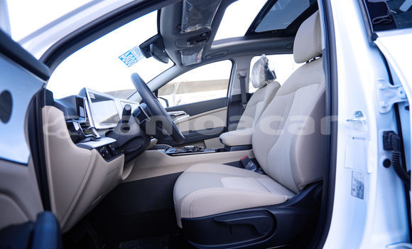 Buy Used Kia Sportage White Car in Apia in Tuamasaga Buy Used Kia Sportage White Car in Apia in Tuamasaga