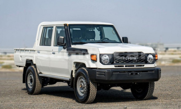 Buy Used Toyota Land Cruiser White Car in Apia in Tuamasaga Buy Used Toyota Land Cruiser White Car in Apia in Tuamasaga