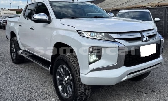 Buy Used Mitsubishi L200 White Car in Apia in Tuamasaga